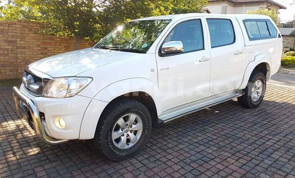 Acheter Occasion Voiture Toyota Hilux Blanc à Livingstone, Zambie Acheter Occasion Voiture Toyota Hilux Blanc à Livingstone, Zambie