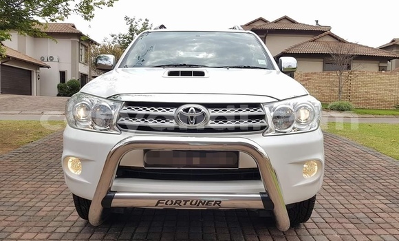 Tenga Tsaru Toyota Fortuner Chena Mota in Livingstone in Zambia Tenga Tsaru Toyota Fortuner Chena Mota in Livingstone in Zambia