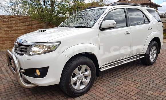 Buy Used Toyota Fortuner White Car in Lusaka in Zambia Buy Used Toyota Fortuner White Car in Lusaka in Zambia