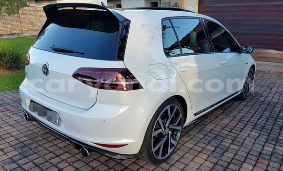 Buy Used Volkswagen Golf GTI White Car in Lusaka in Zambia Buy Used Volkswagen Golf GTI White Car in Lusaka in Zambia