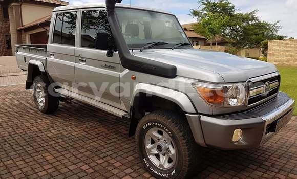 Acheter Occasion Voiture Toyota Land Cruiser Gris à Livingstone, Zambie Acheter Occasion Voiture Toyota Land Cruiser Gris à Livingstone, Zambie