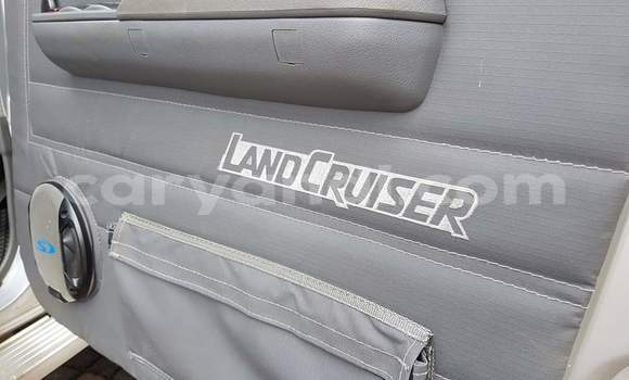 Acheter Occasion Voiture Toyota Land Cruiser Gris à Livingstone, Zambie Acheter Occasion Voiture Toyota Land Cruiser Gris à Livingstone, Zambie