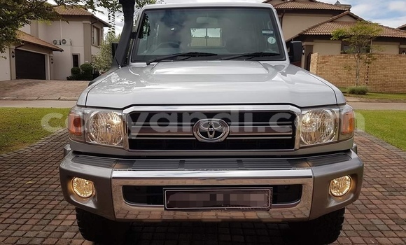 Acheter Occasion Voiture Toyota Land Cruiser Gris à Livingstone, Zambie Acheter Occasion Voiture Toyota Land Cruiser Gris à Livingstone, Zambie