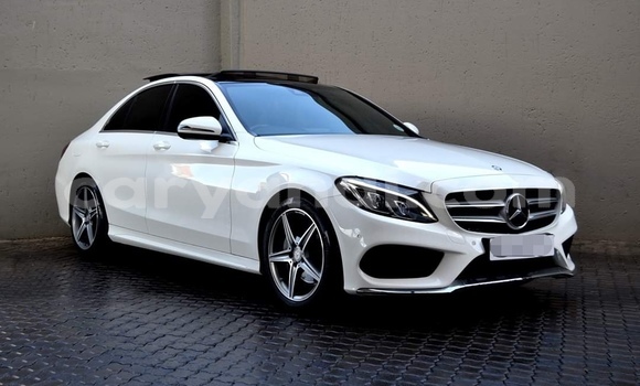 Acheter Occasion Voiture Mercedes‒Benz C–Class Blanc à Lusaka, Zambie Acheter Occasion Voiture Mercedes‒Benz C–Class Blanc à Lusaka, Zambie