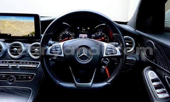 Acheter Occasion Voiture Mercedes‒Benz C–Class Blanc à Lusaka, Zambie Acheter Occasion Voiture Mercedes‒Benz C–Class Blanc à Lusaka, Zambie