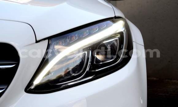 Acheter Occasion Voiture Mercedes‒Benz C–Class Blanc à Lusaka, Zambie Acheter Occasion Voiture Mercedes‒Benz C–Class Blanc à Lusaka, Zambie