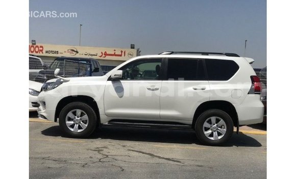 Nunua Imported Toyota Prado Nyeupe Gari ndani ya Import - Dubai nchini Zambia Nunua Imported Toyota Prado Nyeupe Gari ndani ya Import - Dubai nchini Zambia