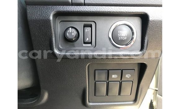 Nunua Imported Toyota Prado Nyeupe Gari ndani ya Import - Dubai nchini Zambia Nunua Imported Toyota Prado Nyeupe Gari ndani ya Import - Dubai nchini Zambia