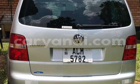 Acheter Occasion Voiture Volkswagen Touran Gris à Lusaka, Zambie Acheter Occasion Voiture Volkswagen Touran Gris à Lusaka, Zambie