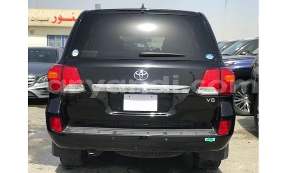 Nunua Imported Toyota Land Cruiser Nyeusi Gari ndani ya Import - Dubai nchini Zambia Nunua Imported Toyota Land Cruiser Nyeusi Gari ndani ya Import - Dubai nchini Zambia