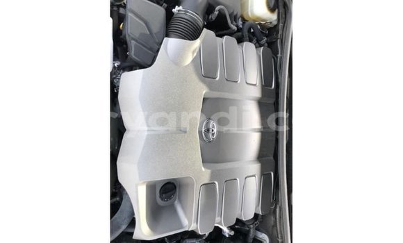 Nunua Imported Toyota Land Cruiser Nyeusi Gari ndani ya Import - Dubai nchini Zambia Nunua Imported Toyota Land Cruiser Nyeusi Gari ndani ya Import - Dubai nchini Zambia