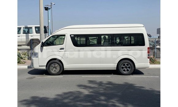 Acheter Import Voiture Toyota Hiace Blanc à Import - Dubai, Zambie Acheter Import Voiture Toyota Hiace Blanc à Import - Dubai, Zambie