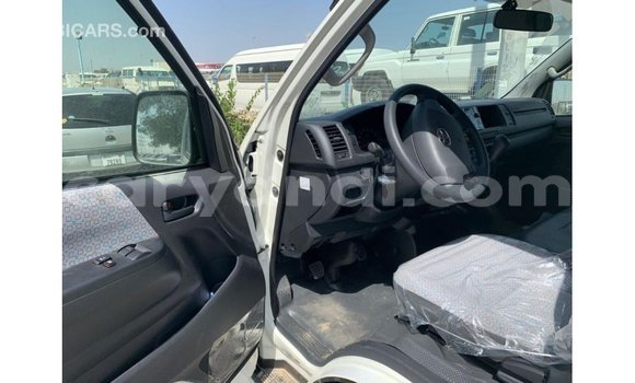 Acheter Import Voiture Toyota Hiace Blanc à Import - Dubai, Zambie Acheter Import Voiture Toyota Hiace Blanc à Import - Dubai, Zambie