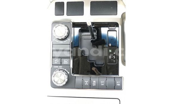 Acheter Import Voiture Toyota Land Cruiser Noir à Import - Dubai, Zambie Acheter Import Voiture Toyota Land Cruiser Noir à Import - Dubai, Zambie