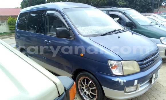 Acheter Occasion Voiture Toyota Noah Bleu à Lusaka, Zambie Acheter Occasion Voiture Toyota Noah Bleu à Lusaka, Zambie
