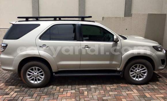 Acheter Occasion Voiture Toyota Fortuner Autre à Lusaka, Zambie Acheter Occasion Voiture Toyota Fortuner Autre à Lusaka, Zambie