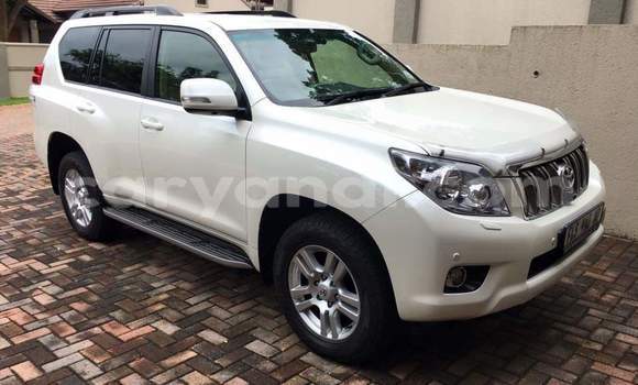 Acheter Occasion Voiture Toyota Land Cruiser Prado Blanc à Lusaka, Zambie Acheter Occasion Voiture Toyota Land Cruiser Prado Blanc à Lusaka, Zambie