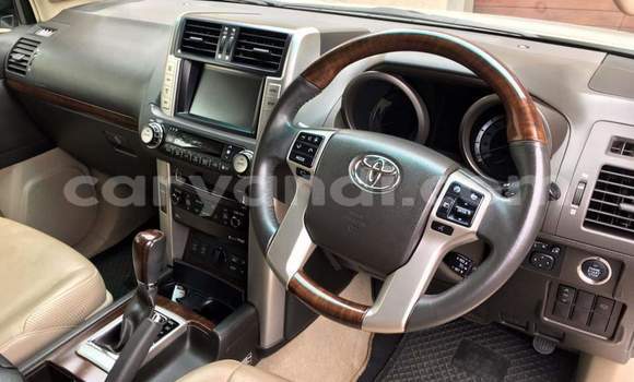 Acheter Occasion Voiture Toyota Land Cruiser Prado Blanc à Lusaka, Zambie Acheter Occasion Voiture Toyota Land Cruiser Prado Blanc à Lusaka, Zambie