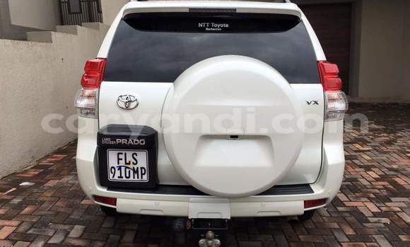 Acheter Occasion Voiture Toyota Land Cruiser Prado Blanc à Lusaka, Zambie Acheter Occasion Voiture Toyota Land Cruiser Prado Blanc à Lusaka, Zambie