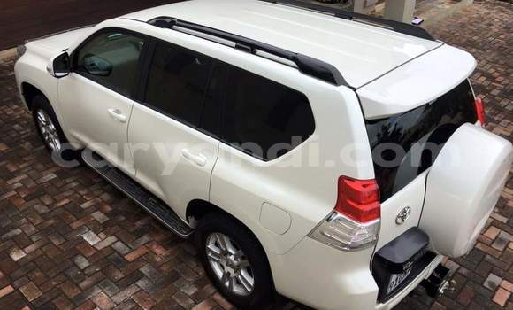 Acheter Occasion Voiture Toyota Land Cruiser Prado Blanc à Lusaka, Zambie Acheter Occasion Voiture Toyota Land Cruiser Prado Blanc à Lusaka, Zambie