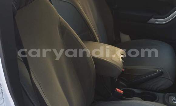 Nunua Ilio tumika Jeep Wrangler Nyeupe Gari ndani ya Lusaka nchini Zambia Nunua Ilio tumika Jeep Wrangler Nyeupe Gari ndani ya Lusaka nchini Zambia