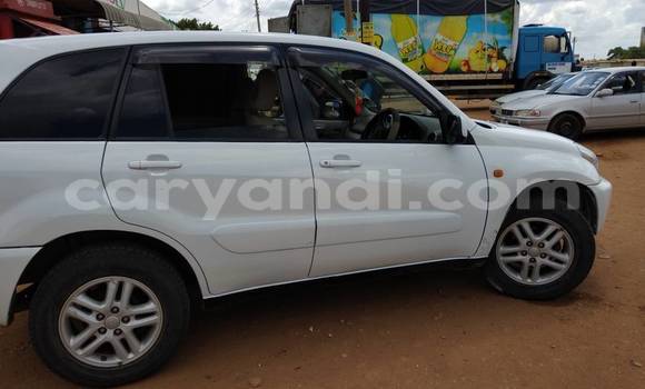 Acheter Occasion Voiture Toyota RAV4 Blanc à Lusaka, Zambie Acheter Occasion Voiture Toyota RAV4 Blanc à Lusaka, Zambie