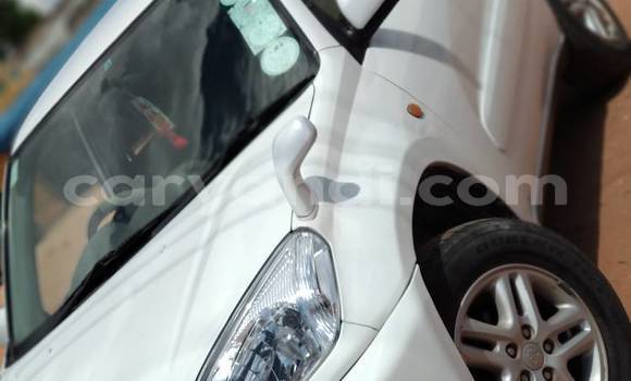 Acheter Occasion Voiture Toyota RAV4 Blanc à Lusaka, Zambie Acheter Occasion Voiture Toyota RAV4 Blanc à Lusaka, Zambie