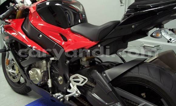 Acheter Occasion Moto BMW S 1000 Bleu à Import - Dubai, Zambie Acheter Occasion Moto BMW S 1000 Bleu à Import - Dubai, Zambie