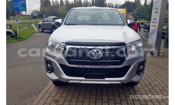 Buy Import Toyota Hilux Brown Car in Import - Dubai in Zambia Buy Import Toyota Hilux Brown Car in Import - Dubai in Zambia