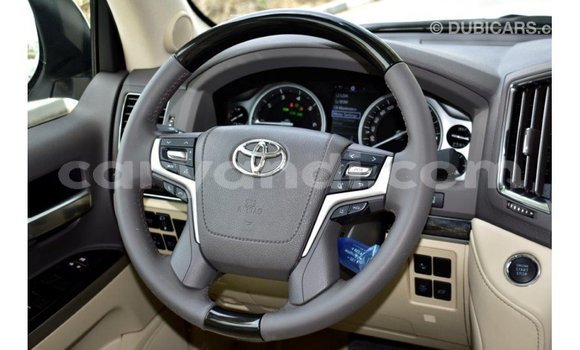 Buy Import Toyota Land Cruiser White Car in Import - Dubai in Zambia Buy Import Toyota Land Cruiser White Car in Import - Dubai in Zambia