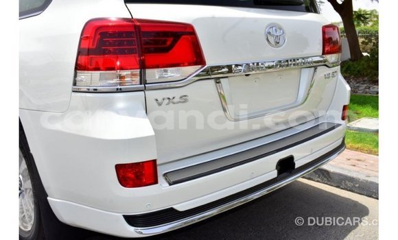 Buy Import Toyota Land Cruiser White Car in Import - Dubai in Zambia Buy Import Toyota Land Cruiser White Car in Import - Dubai in Zambia