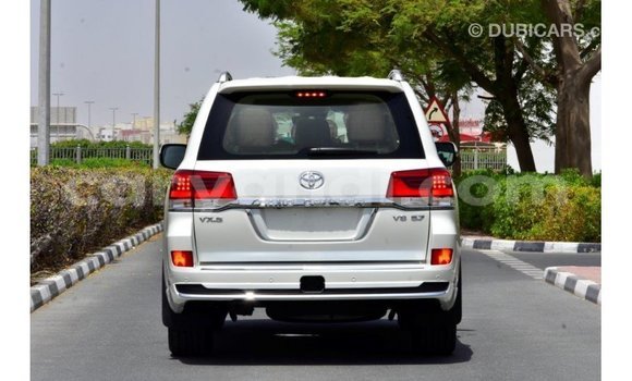 Buy Import Toyota Land Cruiser White Car in Import - Dubai in Zambia Buy Import Toyota Land Cruiser White Car in Import - Dubai in Zambia
