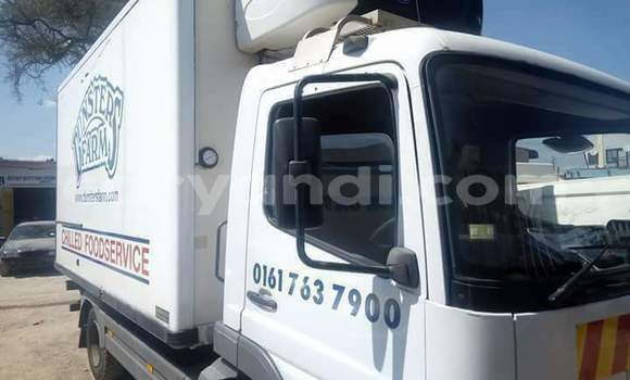 Acheter Neuf Utilitaire Mercedes–Benz Truck Blanc à Lusaka, Zambie Acheter Neuf Utilitaire Mercedes–Benz Truck Blanc à Lusaka, Zambie