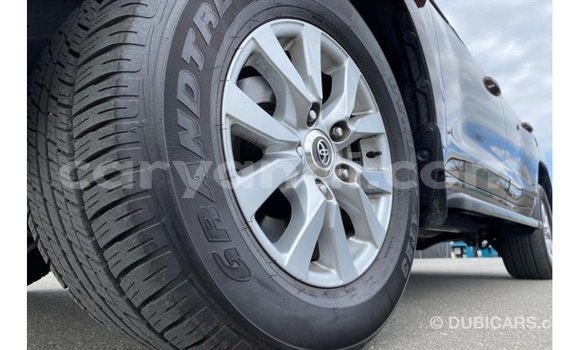 Nunua Imported Toyota Land Cruiser Nyekundu Gari ndani ya Import - Dubai nchini Zambia Nunua Imported Toyota Land Cruiser Nyekundu Gari ndani ya Import - Dubai nchini Zambia
