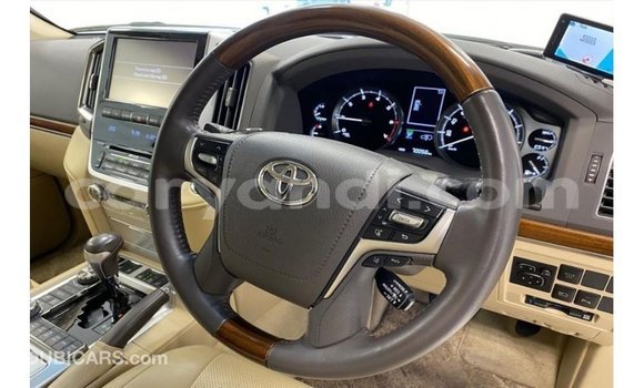 Nunua Imported Toyota Land Cruiser Nyeupe Gari ndani ya Import - Dubai nchini Zambia Nunua Imported Toyota Land Cruiser Nyeupe Gari ndani ya Import - Dubai nchini Zambia