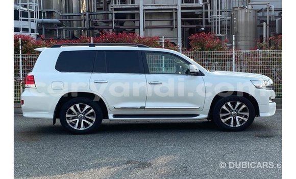 Nunua Imported Toyota Land Cruiser Nyeupe Gari ndani ya Import - Dubai nchini Zambia Nunua Imported Toyota Land Cruiser Nyeupe Gari ndani ya Import - Dubai nchini Zambia