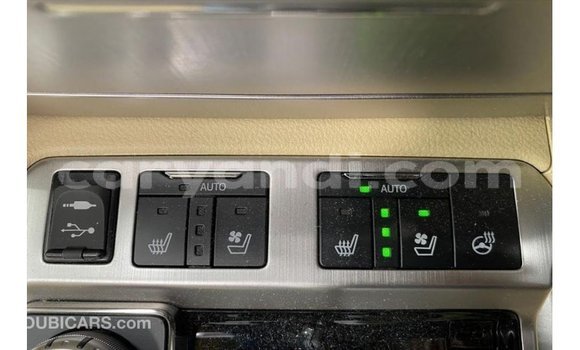 Nunua Imported Toyota Land Cruiser Nyeupe Gari ndani ya Import - Dubai nchini Zambia Nunua Imported Toyota Land Cruiser Nyeupe Gari ndani ya Import - Dubai nchini Zambia